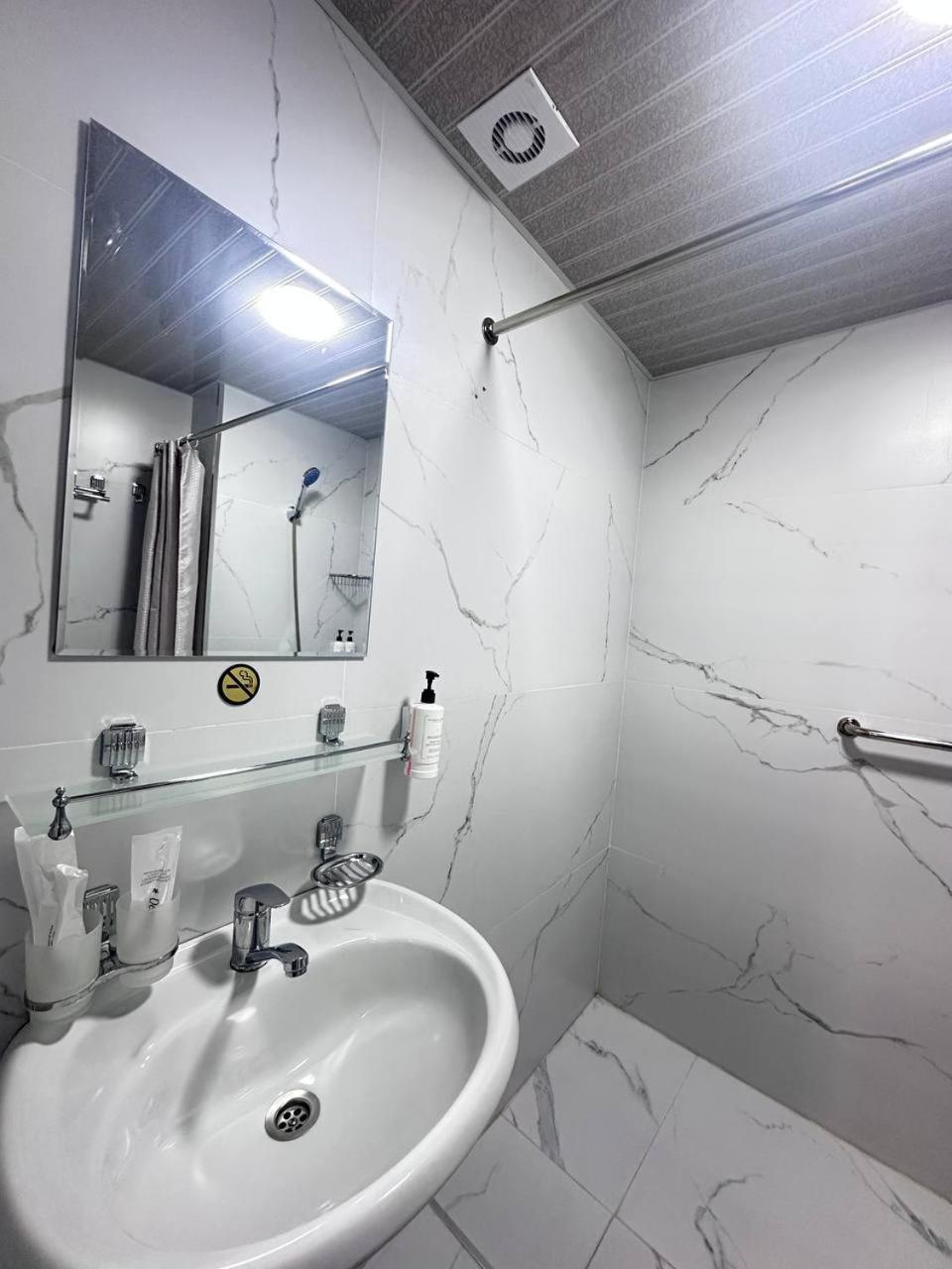 Beshchinor Hotel Ташкент Екстер'єр фото
