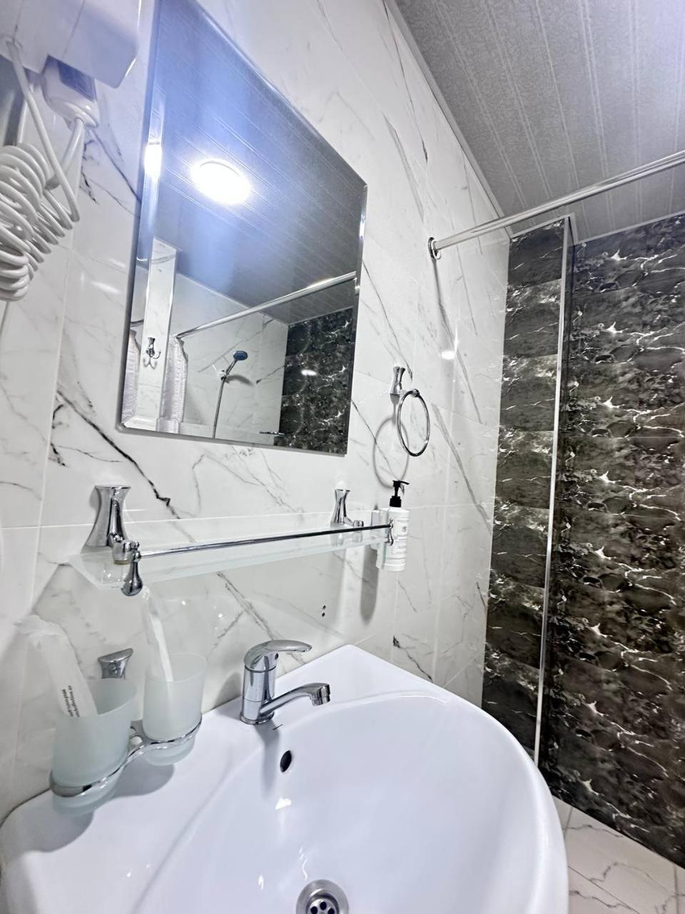 Beshchinor Hotel Ташкент Екстер'єр фото